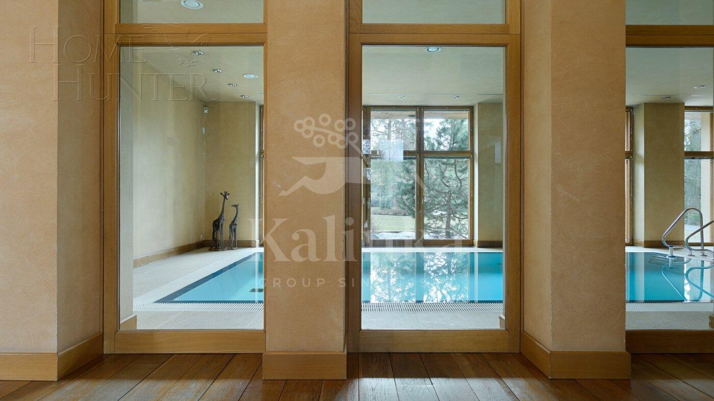 1-этажный коттедж 850 м² с отделкой