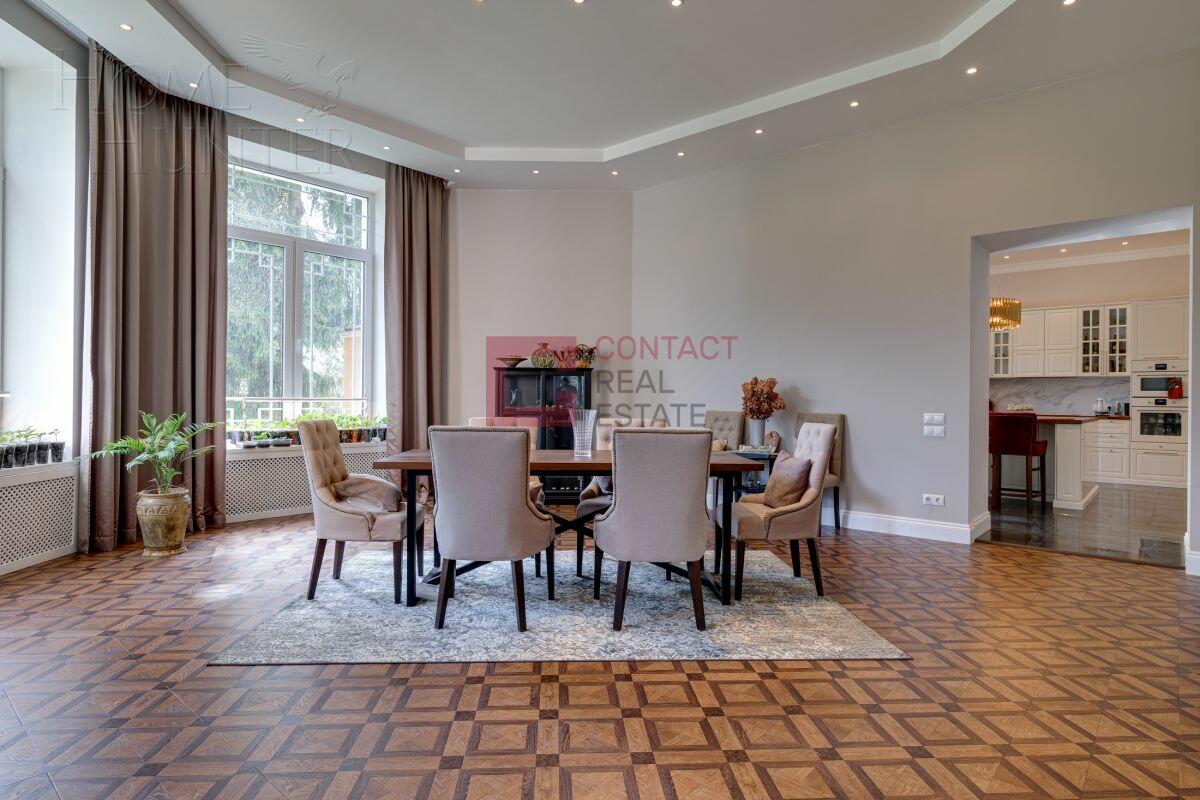 2-этажный коттедж 1 138 м² с отделкой