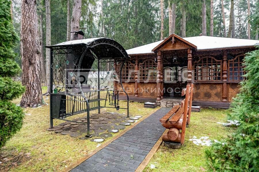 2-этажный коттедж 1 500 м² с отделкой