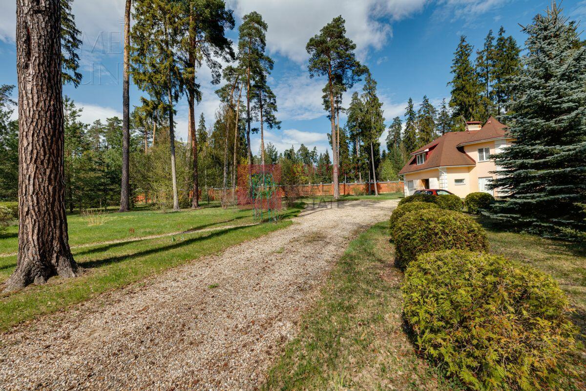 2-этажный коттедж 1 138 м² с отделкой