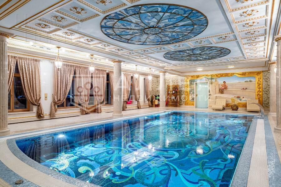 2-этажный коттедж 1 500 м² с отделкой