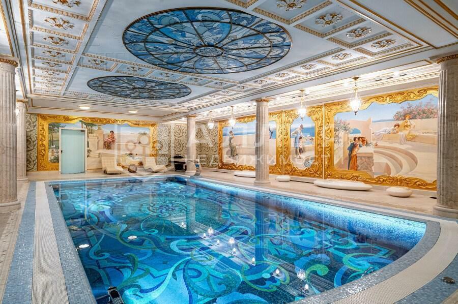 2-этажный коттедж 1 500 м² с отделкой