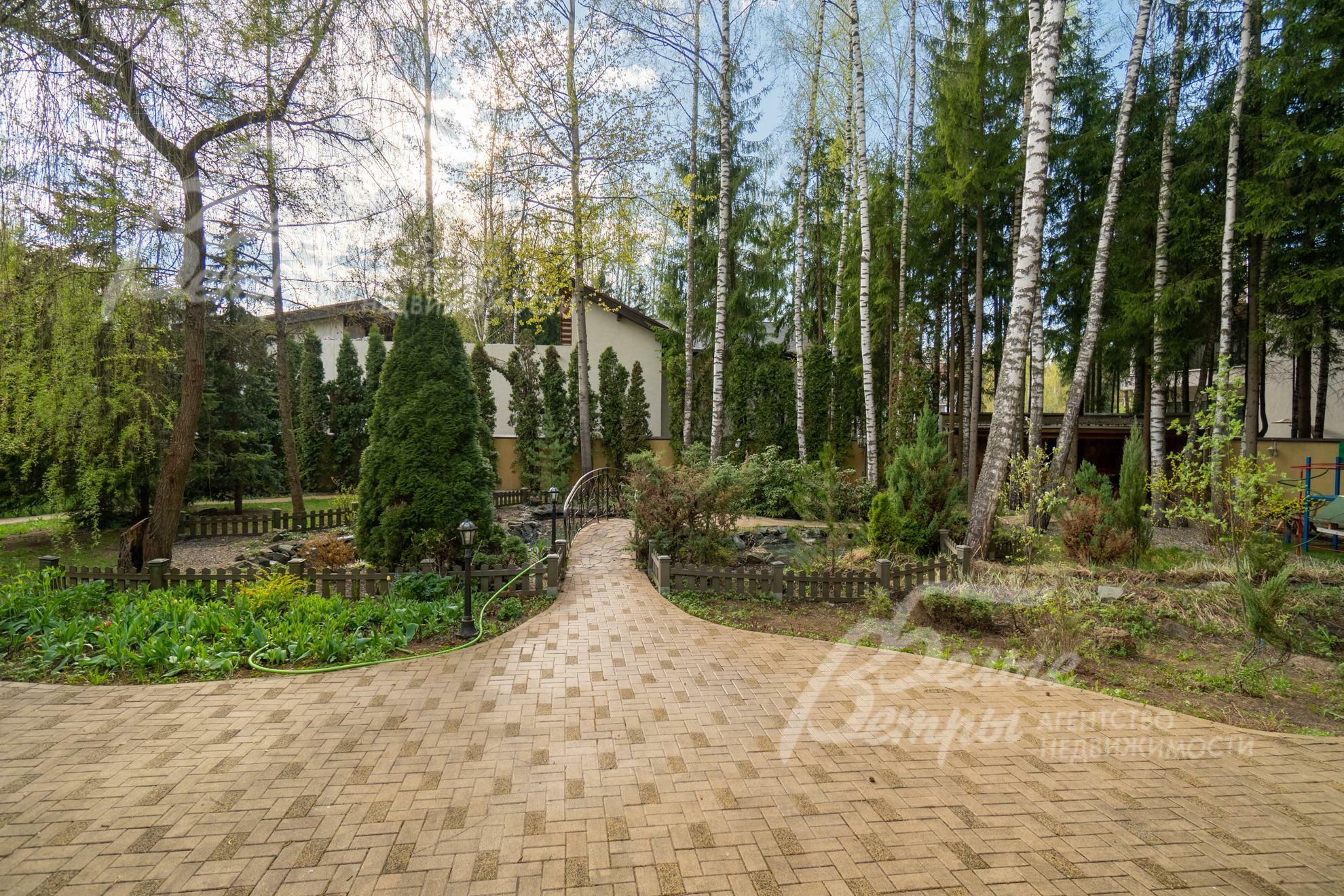 2-этажный коттедж 551.5 м² с отделкой