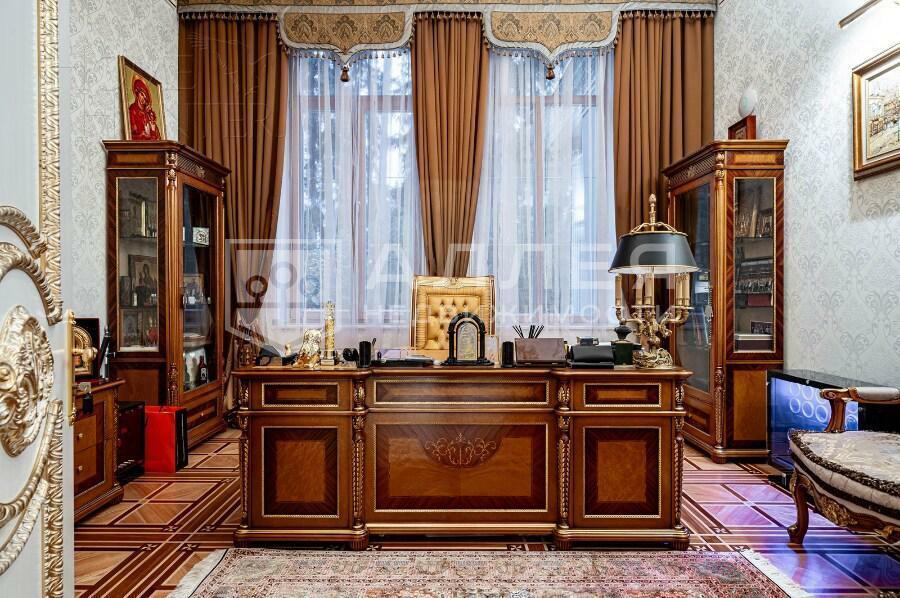 2-этажный коттедж 1 500 м² с отделкой