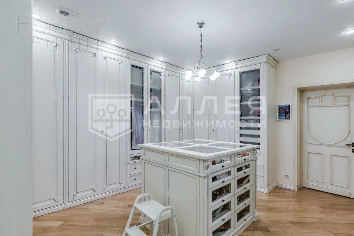 2-этажный коттедж 1 624 м² с отделкой