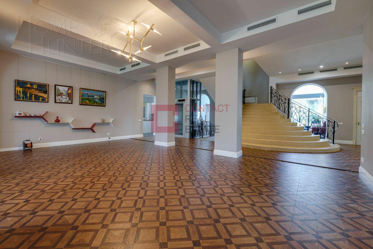 2-этажный коттедж 1 138 м² с отделкой