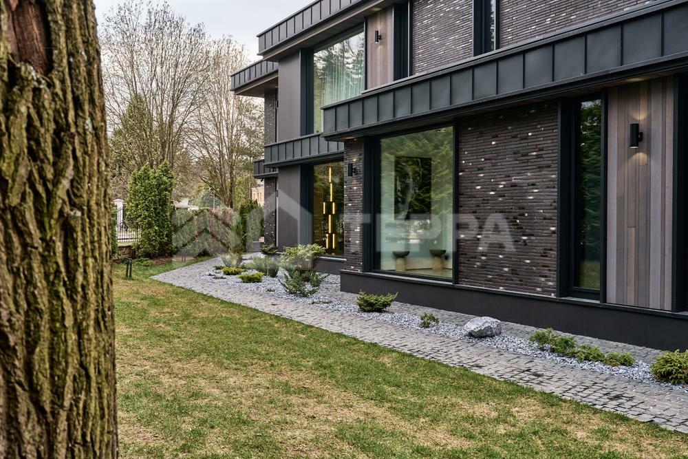 2-этажный коттедж 929 м² с отделкой