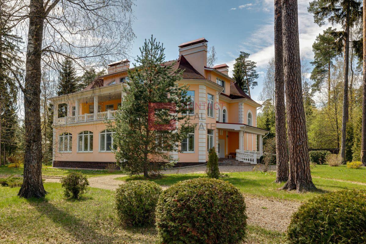 2-этажный коттедж 1 138 м² с отделкой