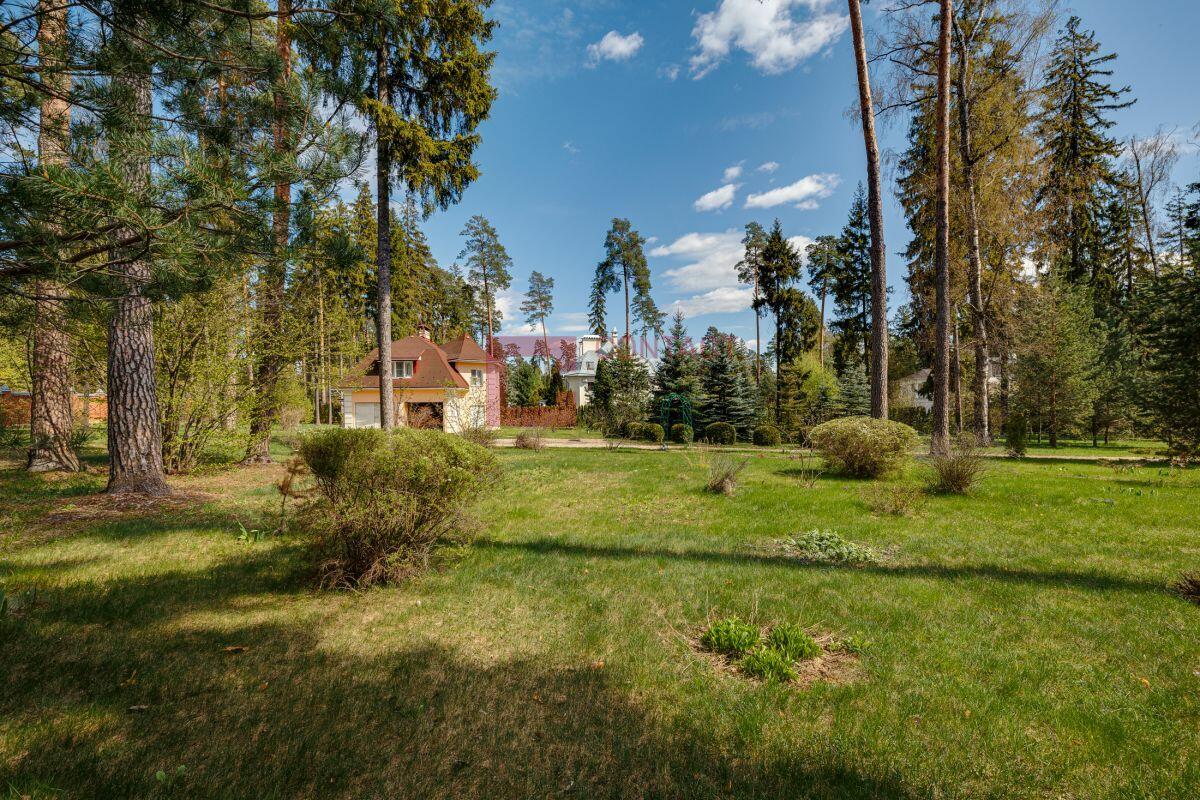 2-этажный коттедж 1 138 м² с отделкой