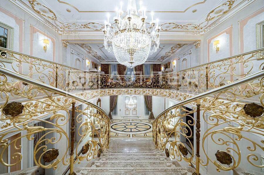 2-этажный коттедж 1 500 м² с отделкой