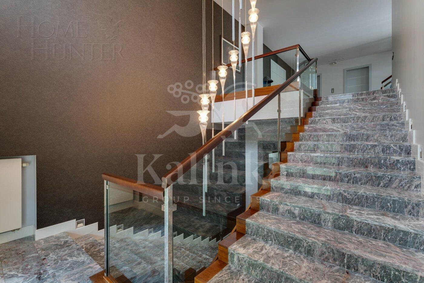 2-этажный коттедж 1 438 м² с отделкой