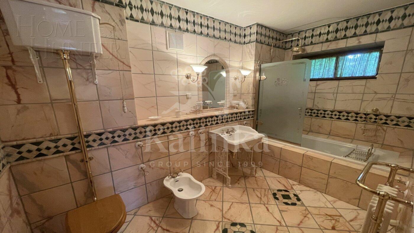 2-этажный коттедж 600.3 м² с отделкой