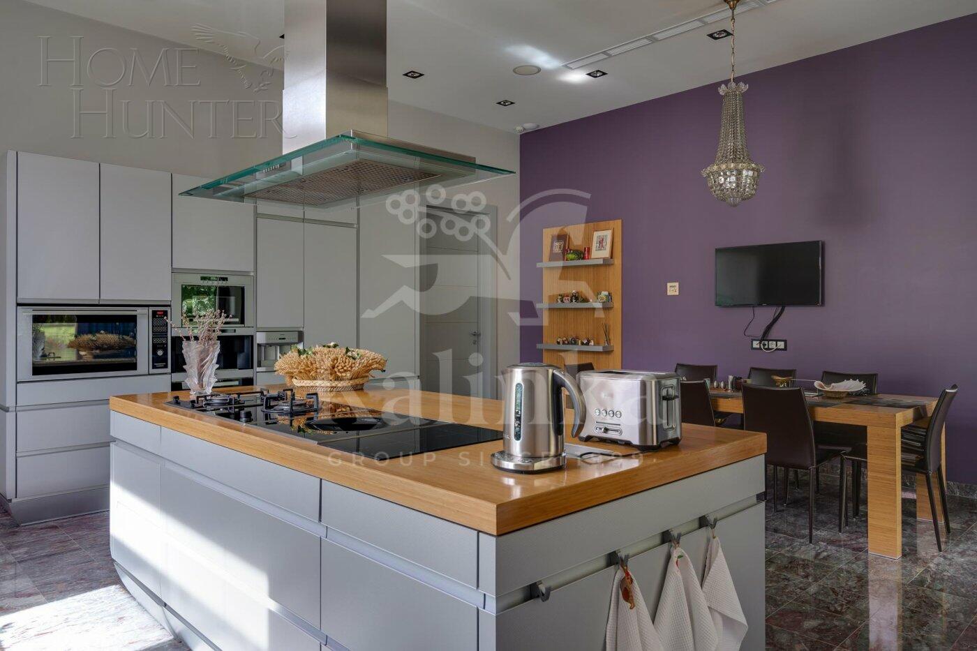 2-этажный коттедж 1 438 м² с отделкой