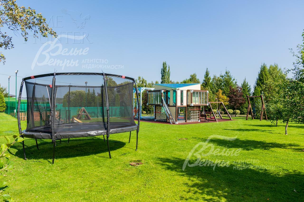 2-этажный коттедж 422.5 м² с отделкой