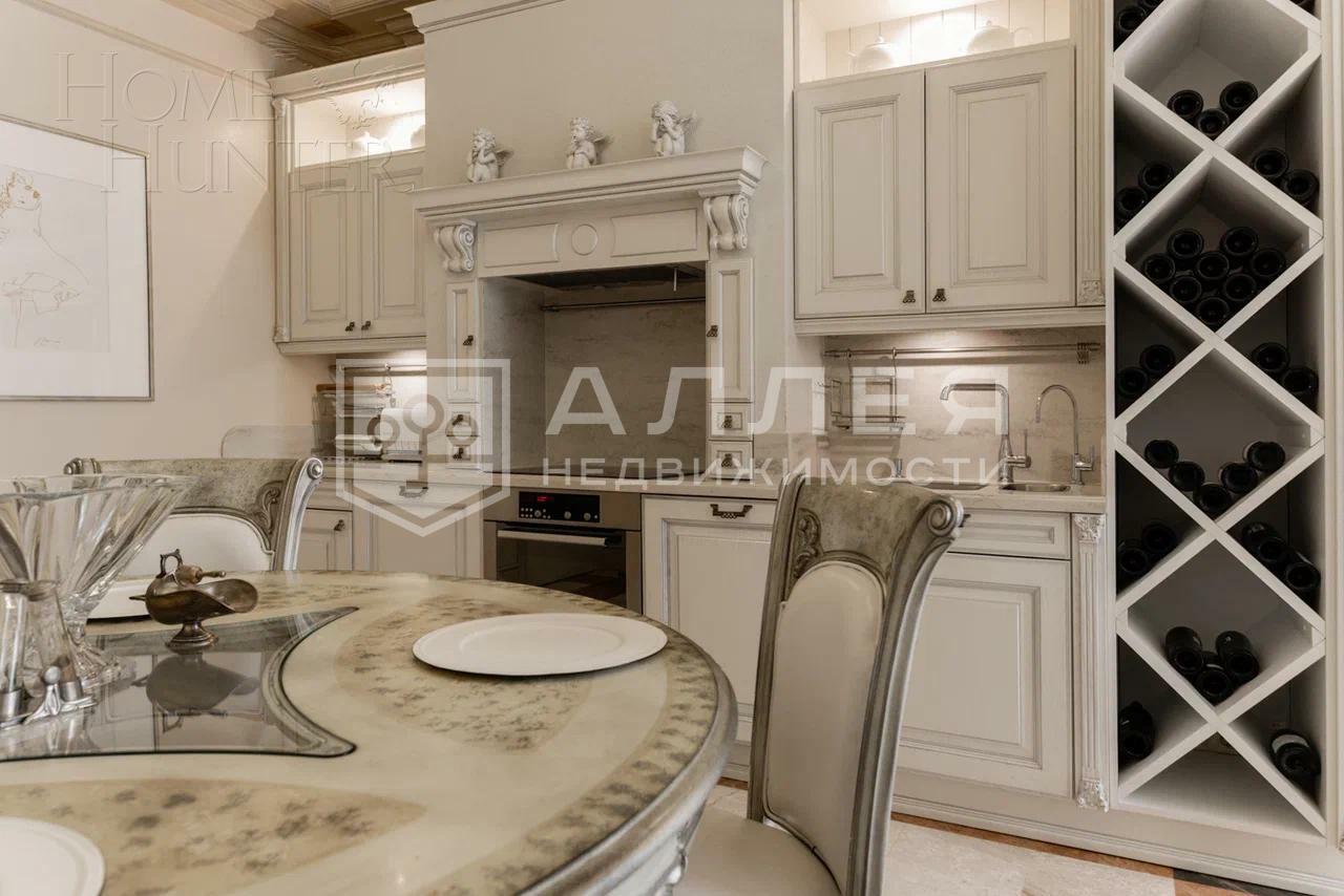 2-этажный коттедж 325 м² с отделкой