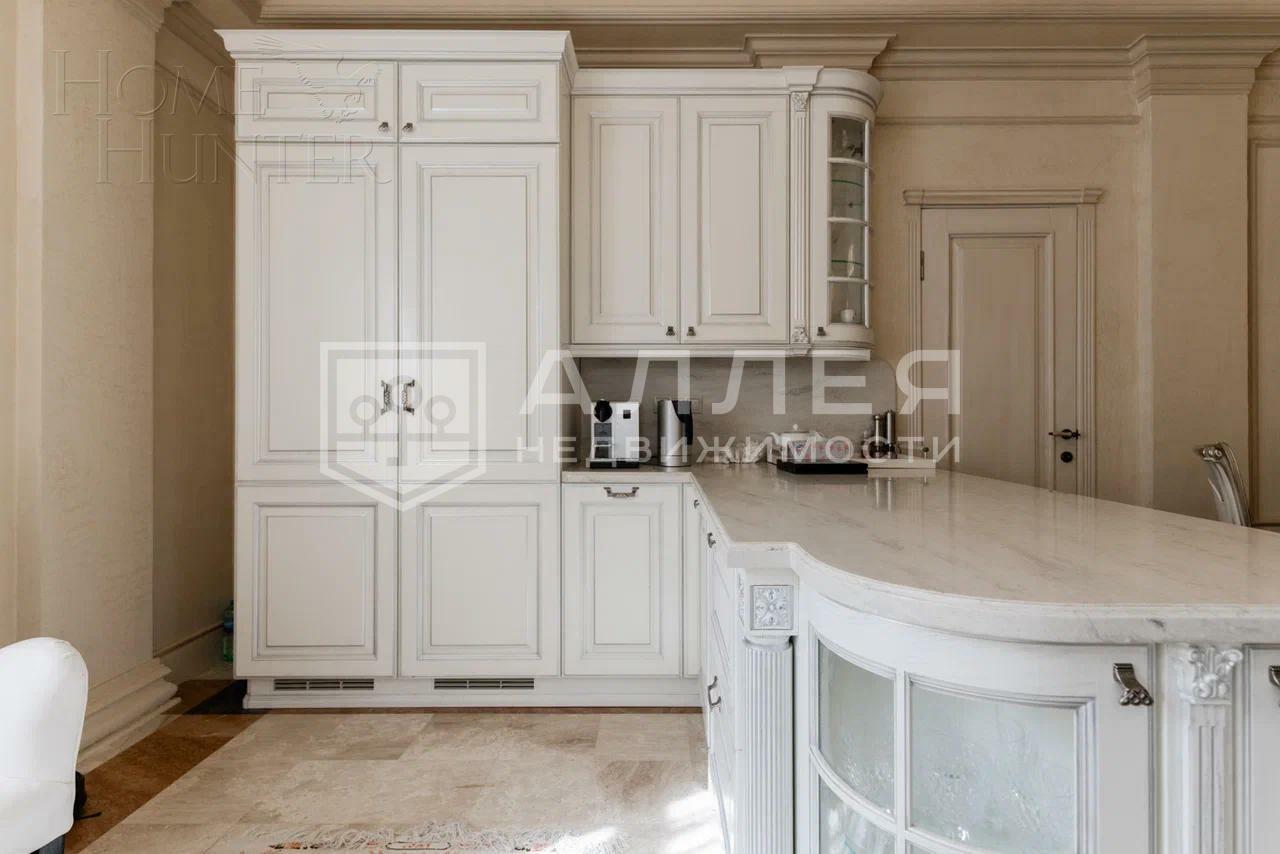 2-этажный коттедж 325 м² с отделкой