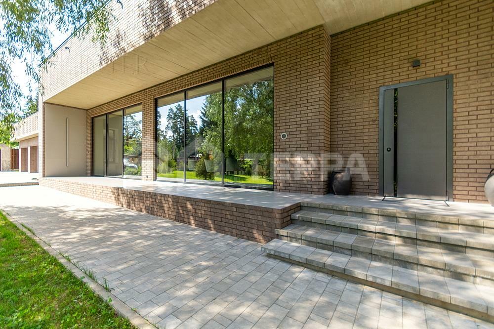 1-этажный коттедж 492 м² с отделкой