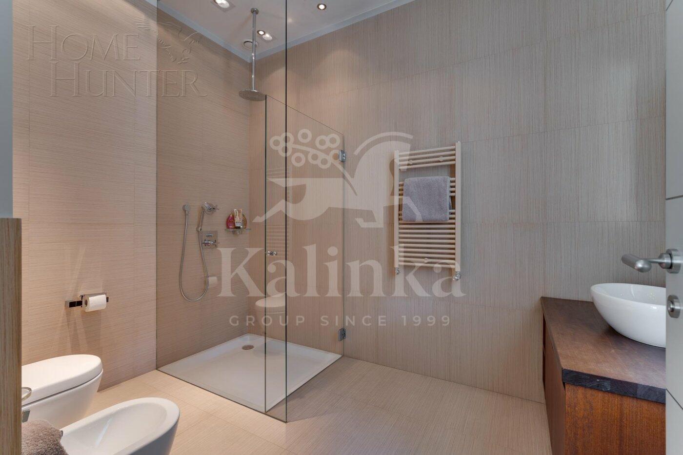 2-этажный коттедж 1 438 м² с отделкой