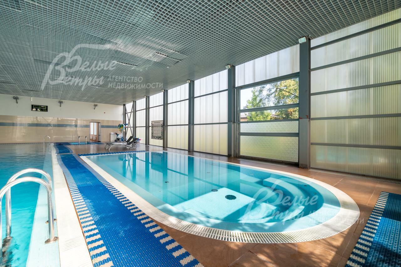 2-этажный коттедж 422.5 м² с отделкой