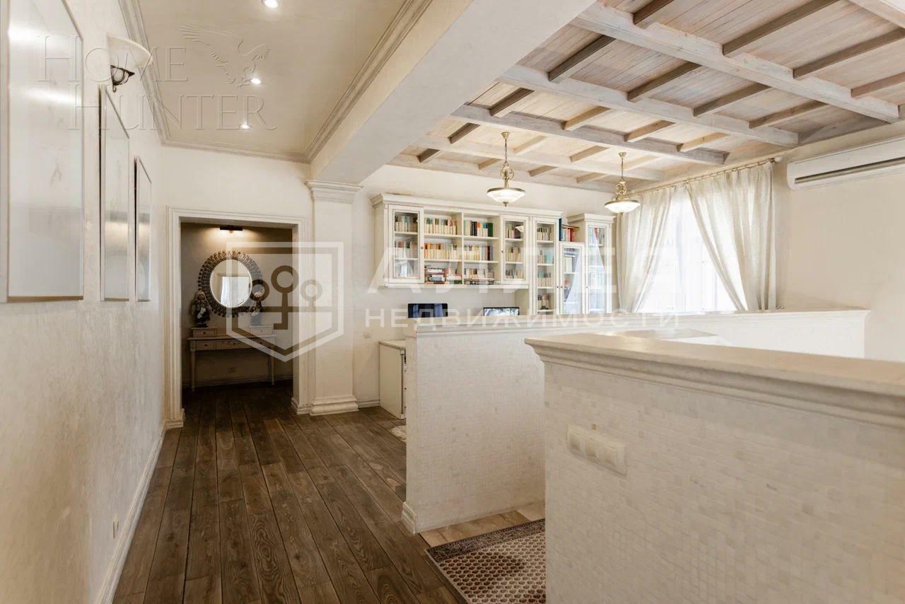 2-этажный коттедж 325 м² с отделкой