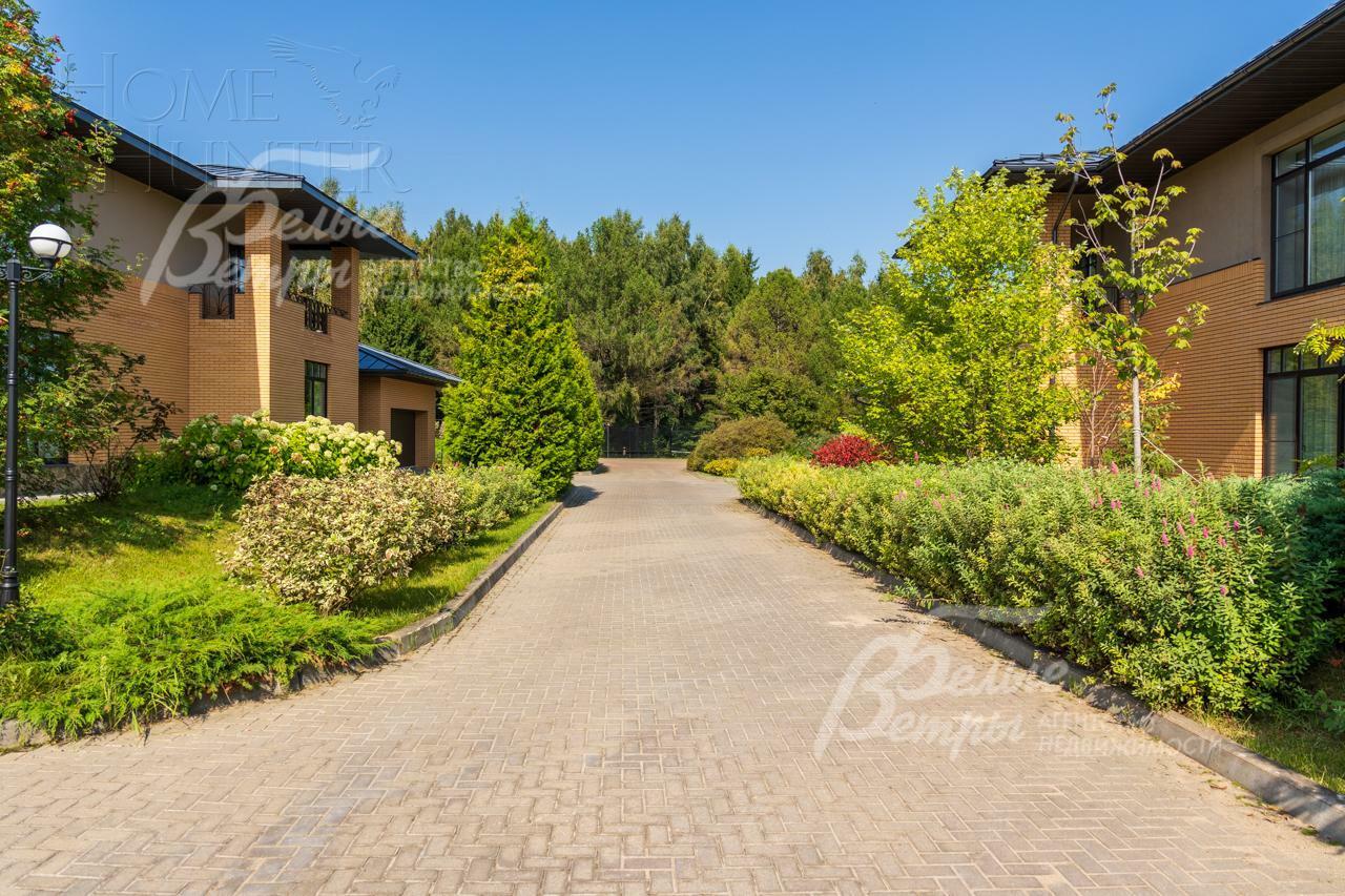 2-этажный коттедж 422.5 м² с отделкой