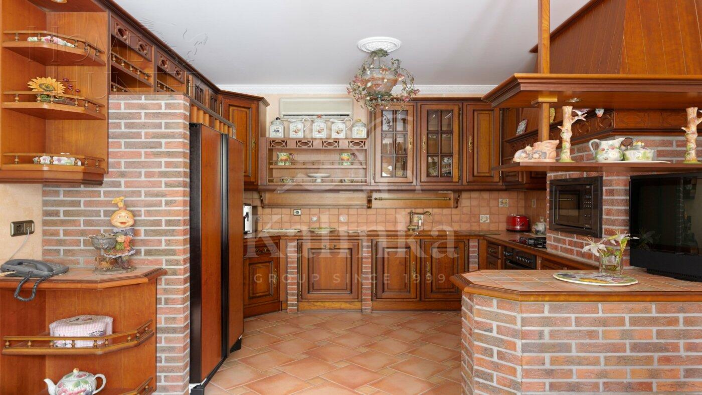 2-этажный коттедж 600.3 м² с отделкой