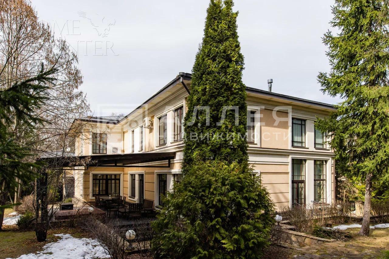 2-этажный коттедж 325 м² с отделкой