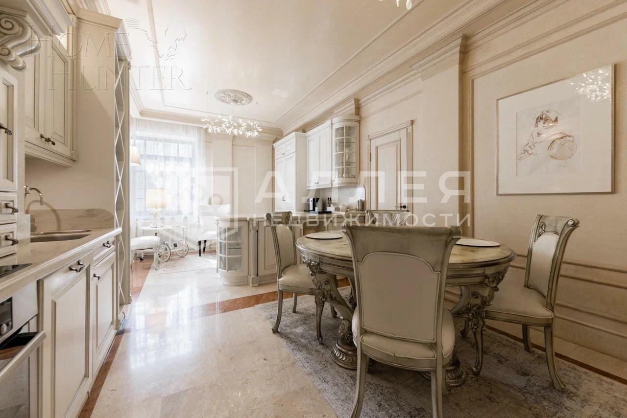 2-этажный коттедж 325 м² с отделкой