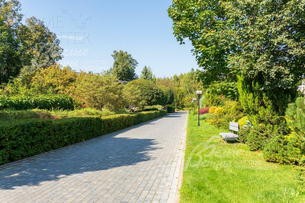 2-этажный коттедж 423 м² с отделкой