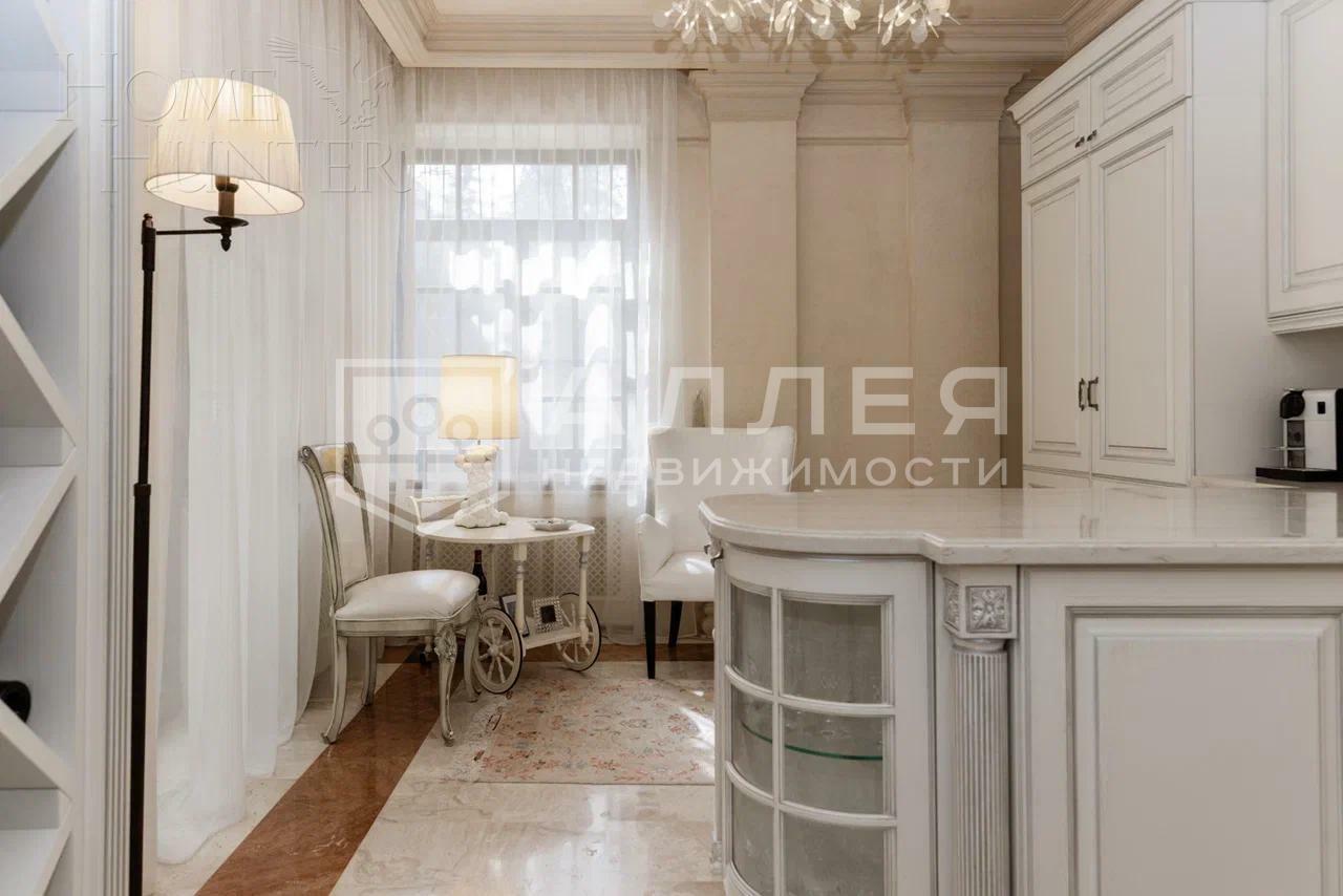 2-этажный коттедж 325 м² с отделкой