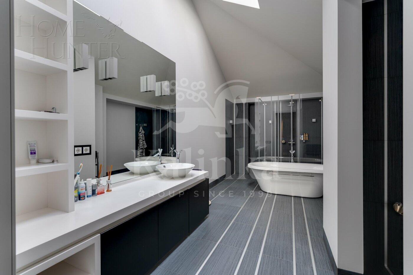 2-этажный коттедж 1 438 м² с отделкой