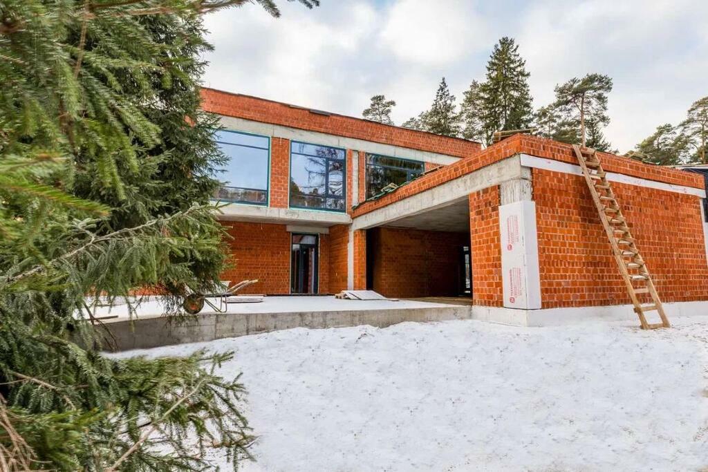 2-этажный коттедж 616 м² без отделки