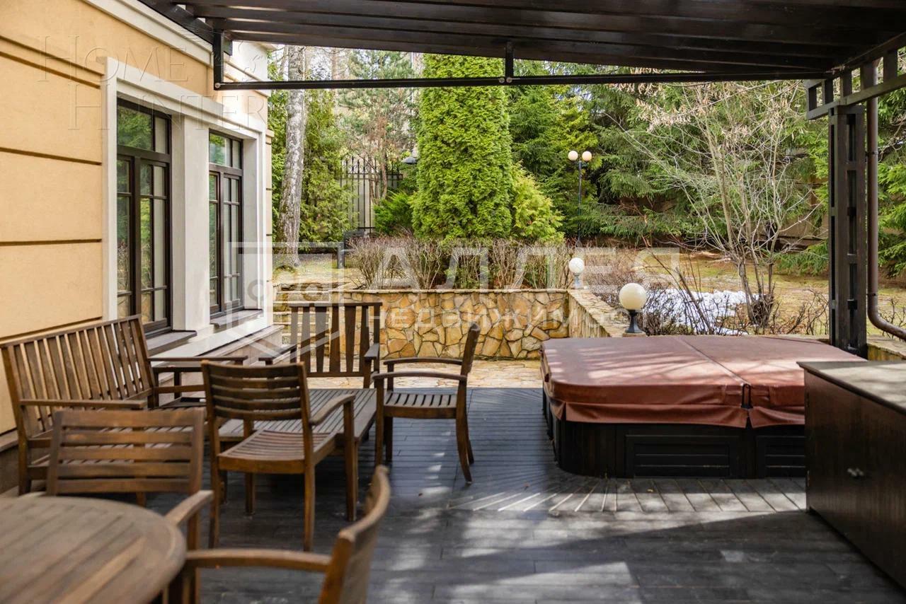 2-этажный коттедж 325 м² с отделкой