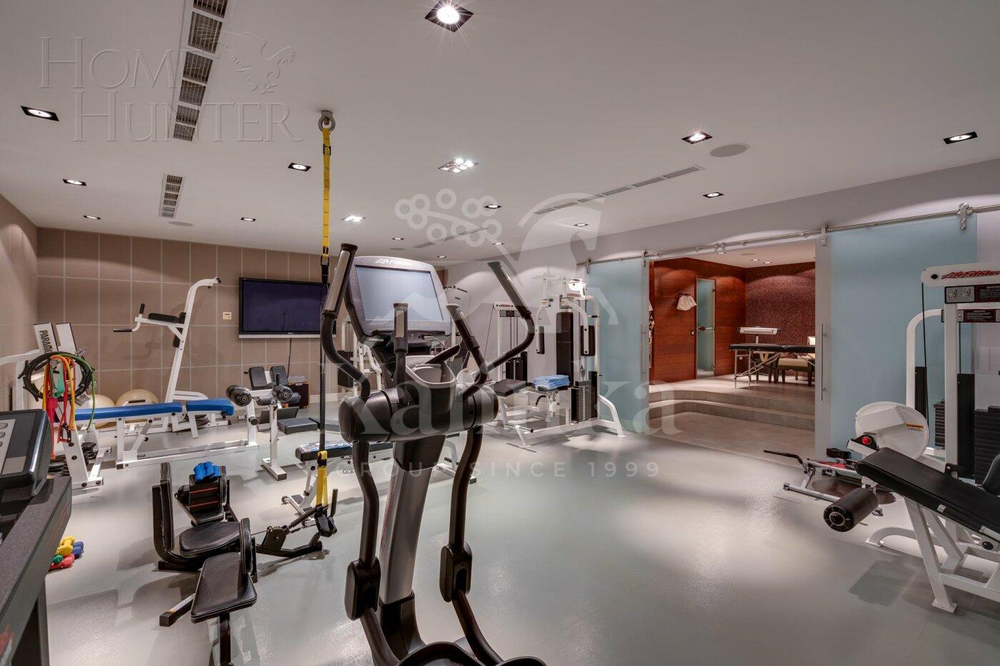 2-этажный коттедж 1 438 м² с отделкой