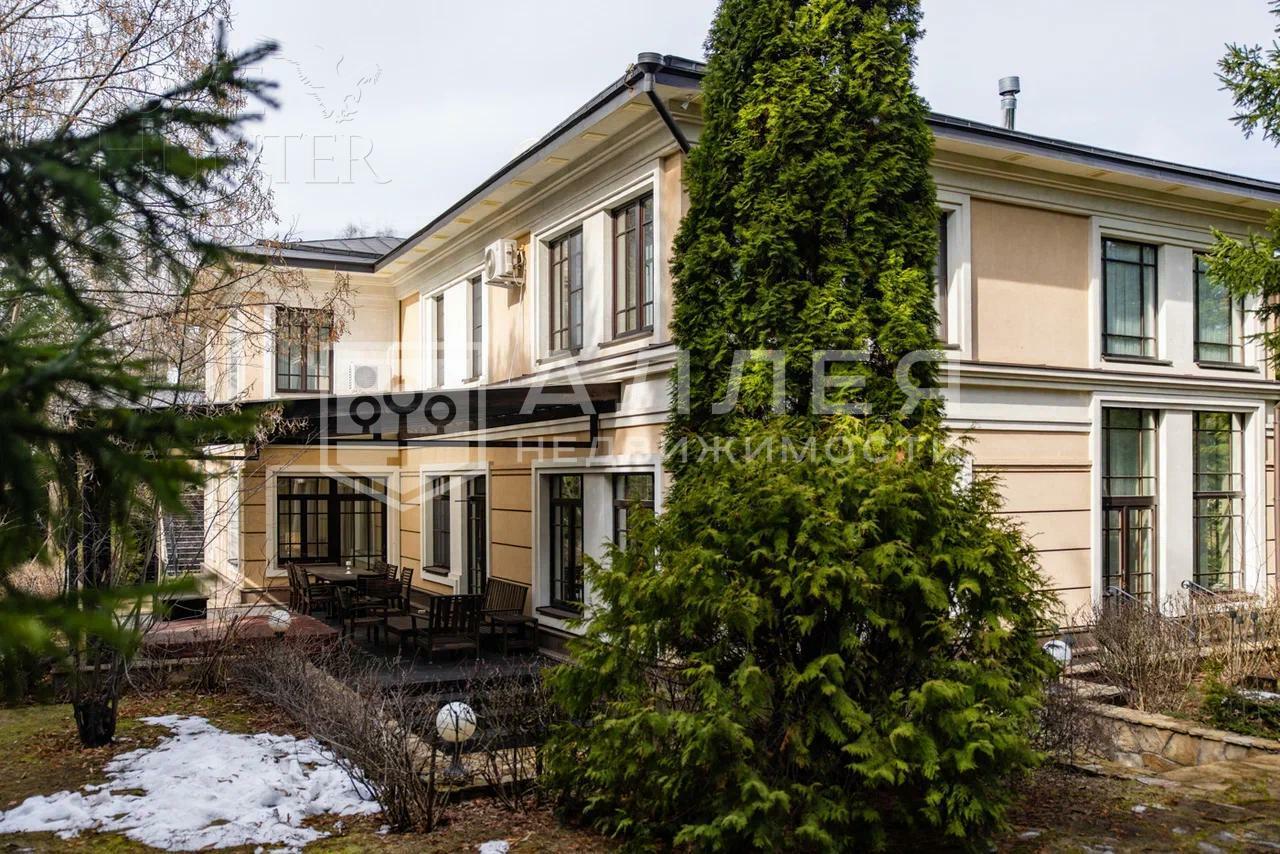 2-этажный коттедж 325 м² с отделкой