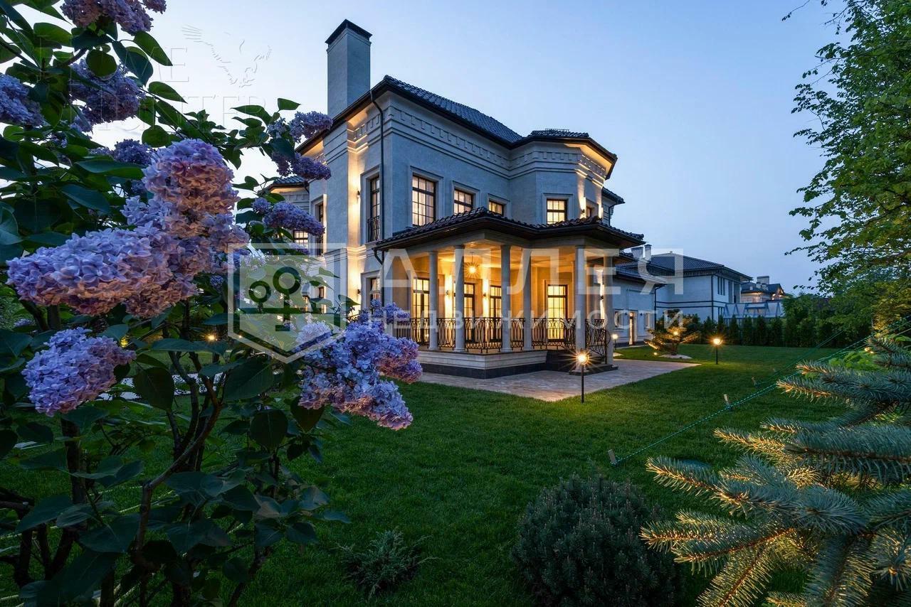 2-этажный коттедж 770 м² с отделкой