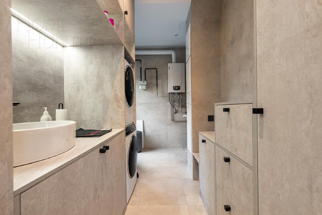 2-этажный коттедж 300 м² с отделкой