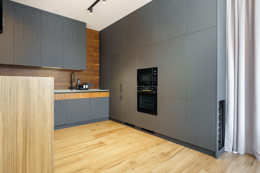 2-этажный коттедж 300 м² с отделкой