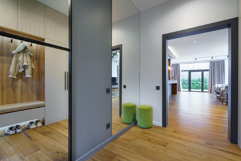 2-этажный коттедж 300 м² с отделкой