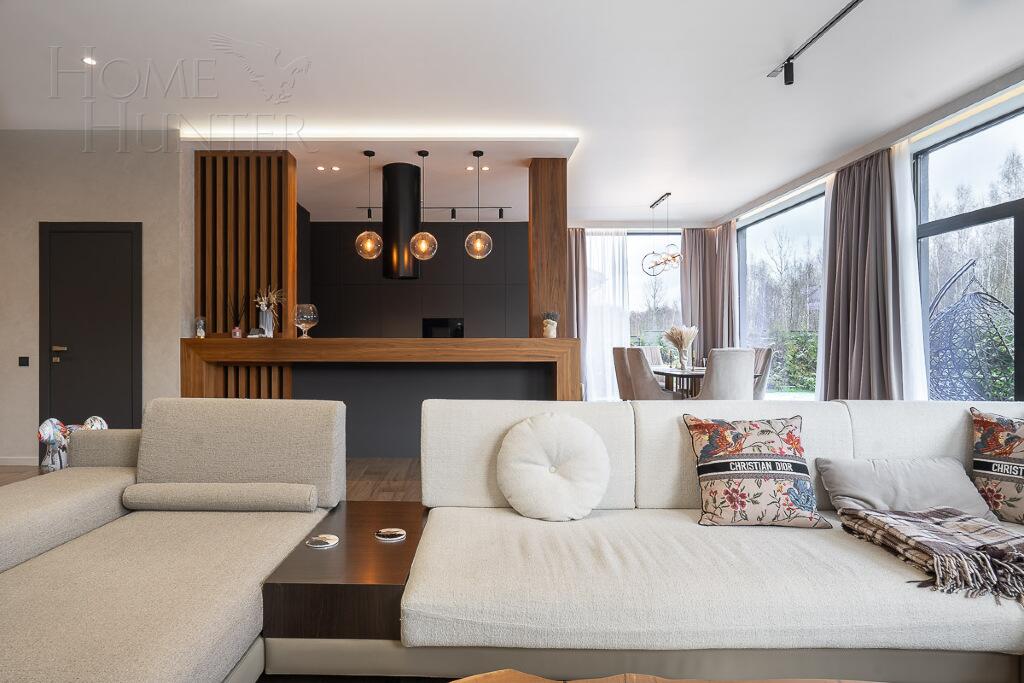 2-этажный коттедж 300 м² с отделкой