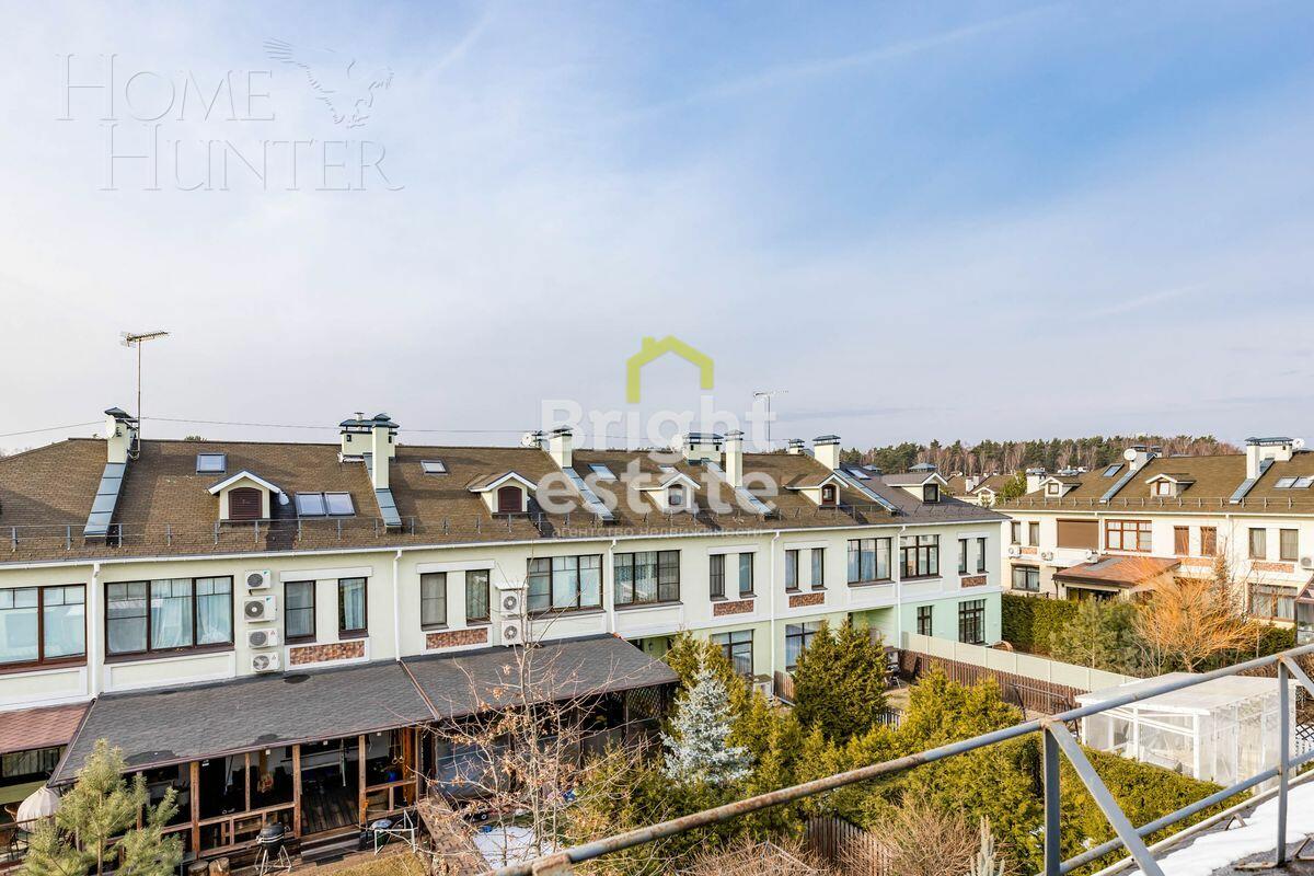 2-этажный таунхаус 240 м² с отделкой