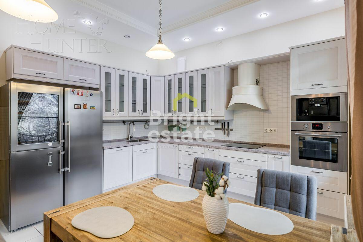 2-этажный таунхаус 240 м² с отделкой