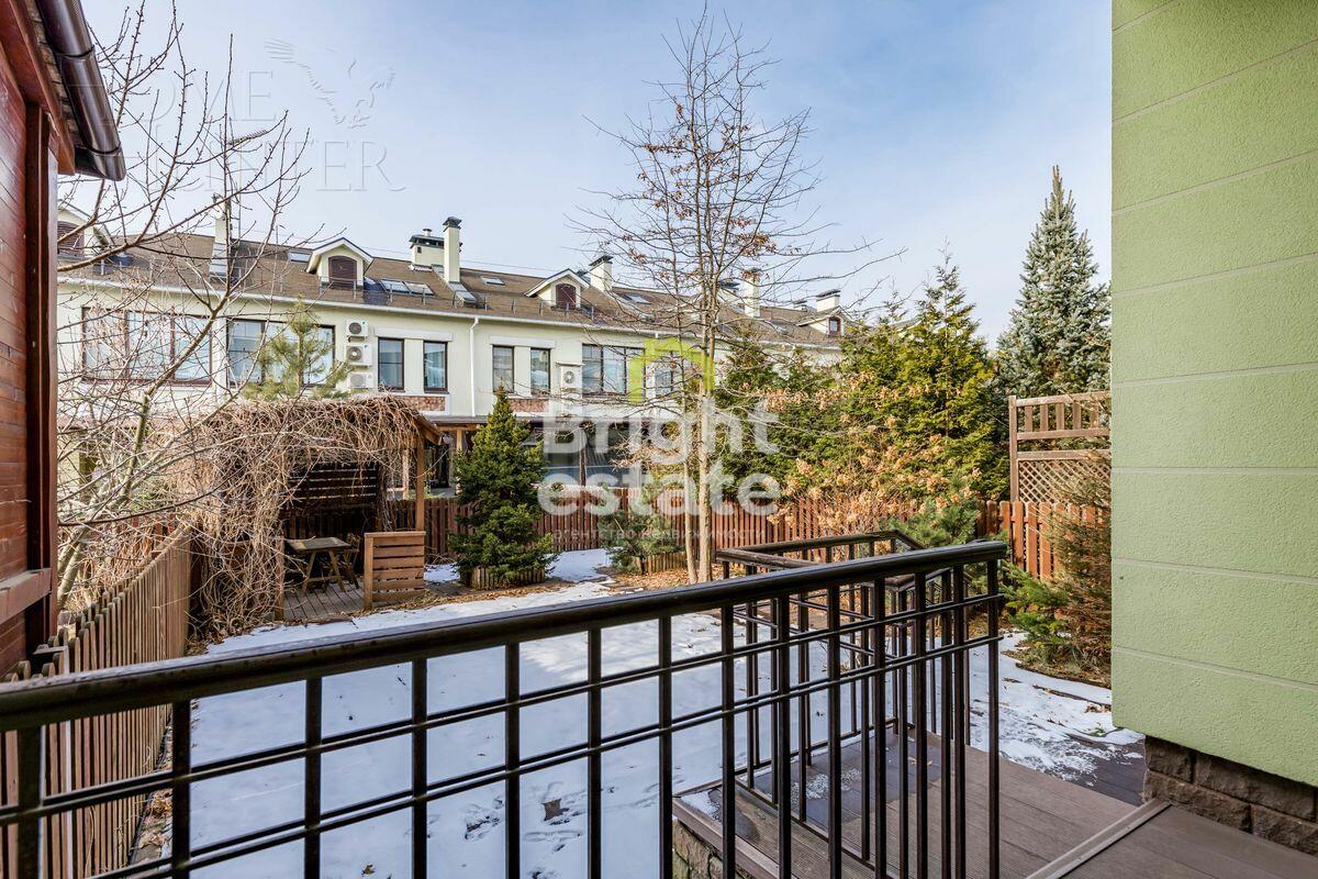 2-этажный таунхаус 240 м² с отделкой