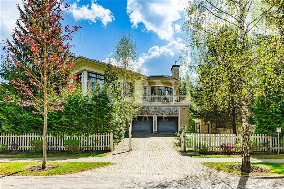 2-этажный коттедж 402.8 м² с отделкой