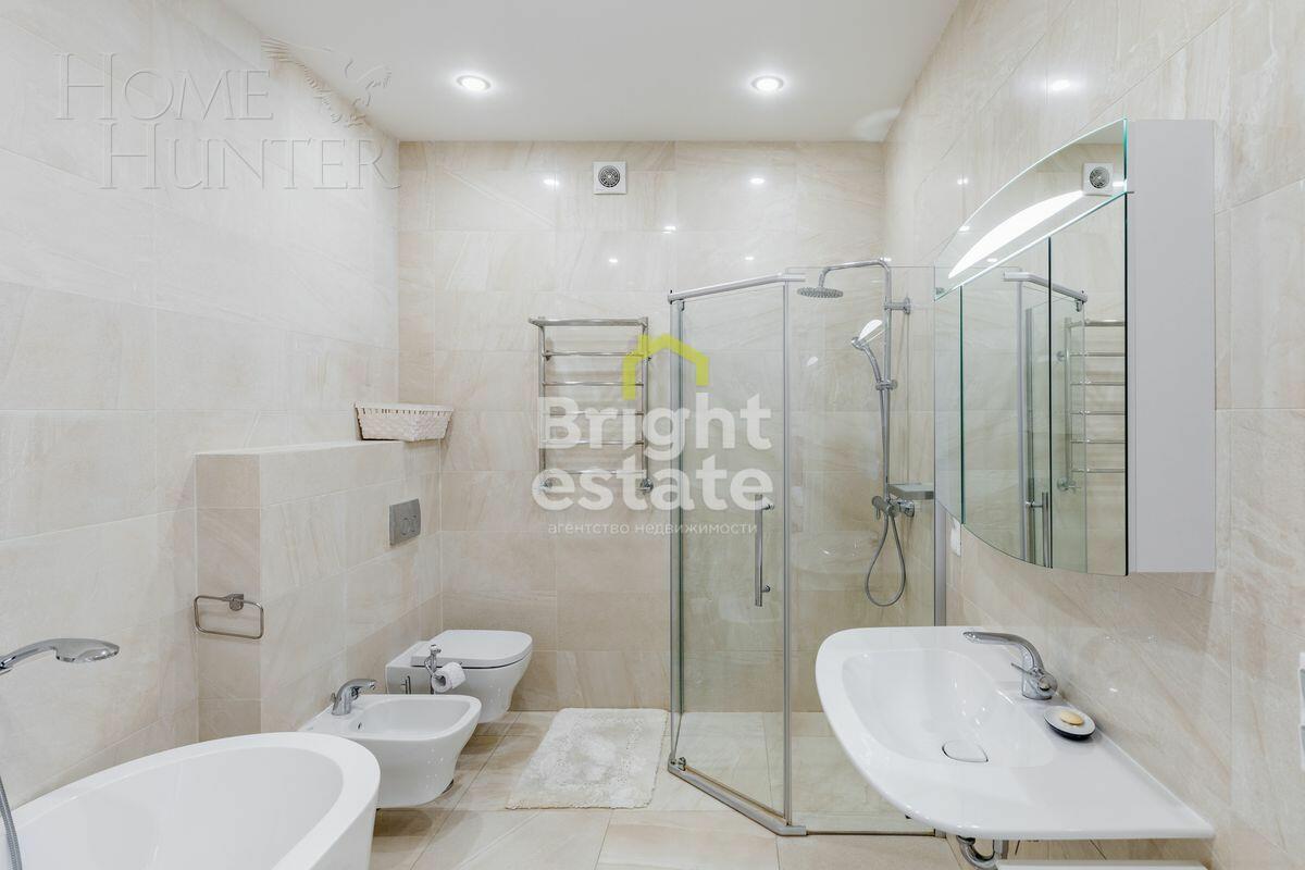 2-этажный таунхаус 240 м² с отделкой