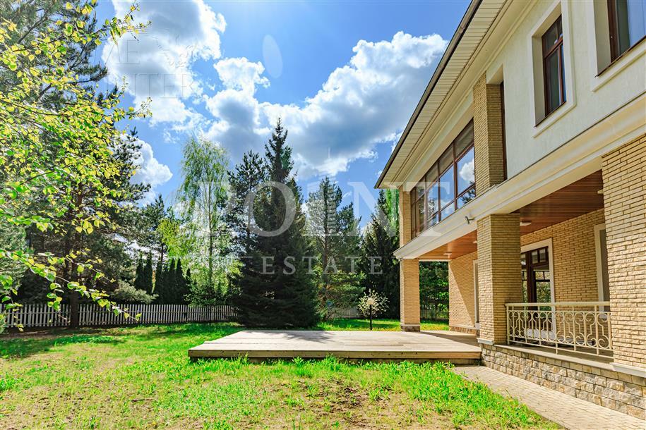 2-этажный коттедж 402.8 м² с отделкой