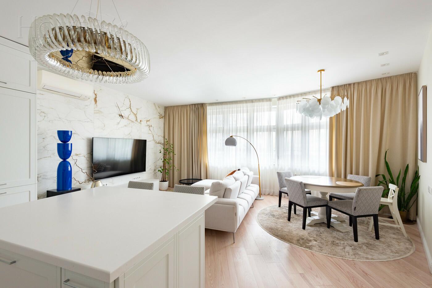 5-КОМН. КВАРТИРА С ОТДЕЛКОЙ 188.5 М² НА 2 ЭТАЖЕ