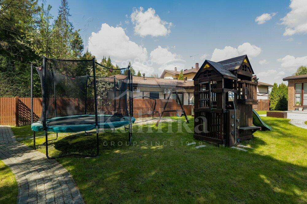 2-этажный коттедж 483.4 м² с отделкой