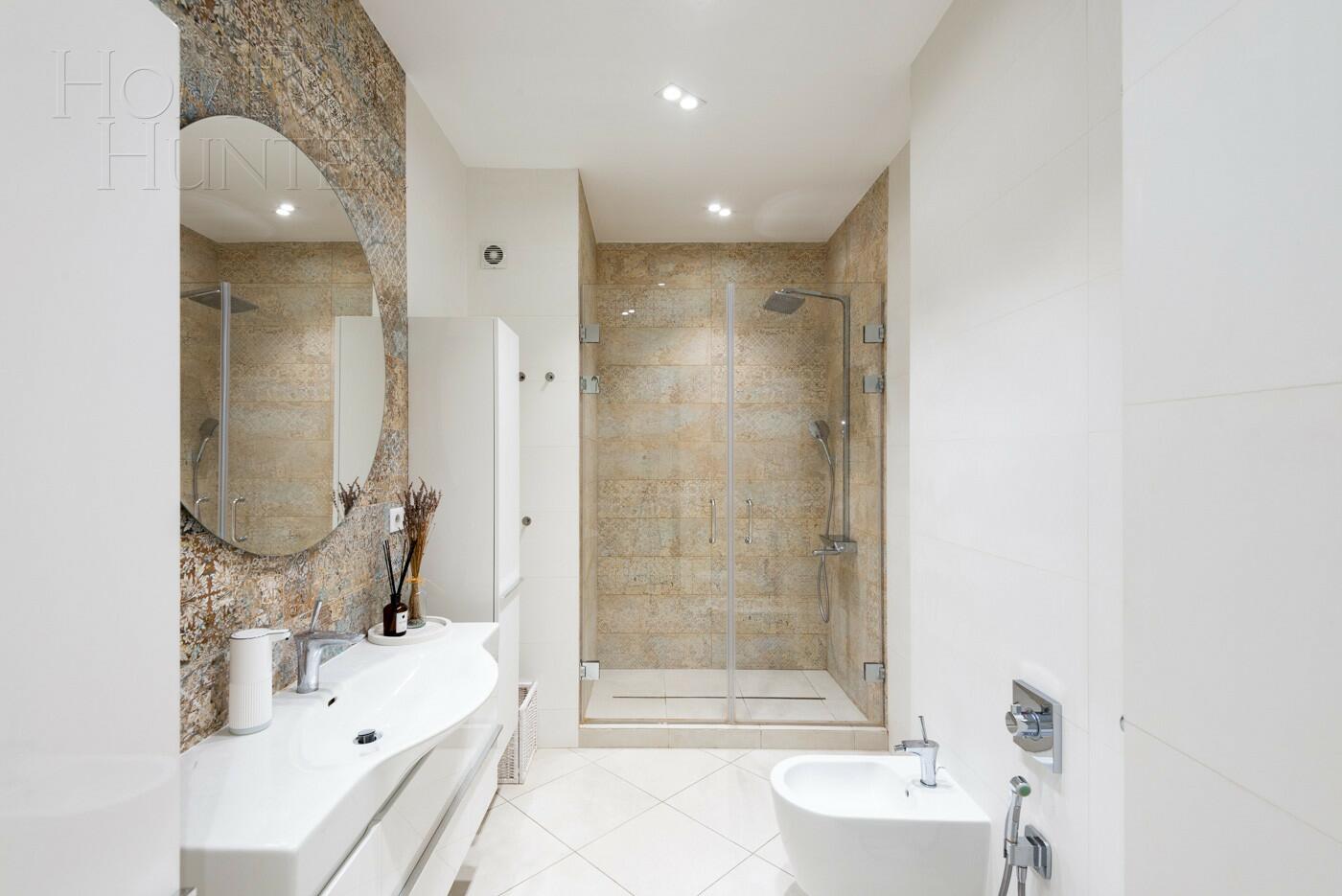 5-КОМН. КВАРТИРА С ОТДЕЛКОЙ 188.5 М² НА 2 ЭТАЖЕ