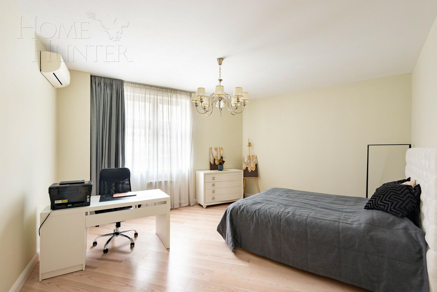 5-КОМН. КВАРТИРА С ОТДЕЛКОЙ 188.5 М² НА 2 ЭТАЖЕ